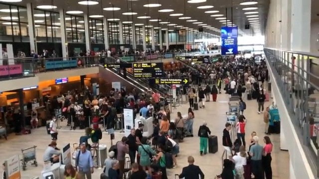 Teknisk fejl skaber kø i Københavns Lufthavn