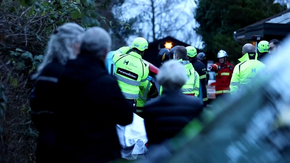 Stor udrykning: Flere ambulancer haster til villavej